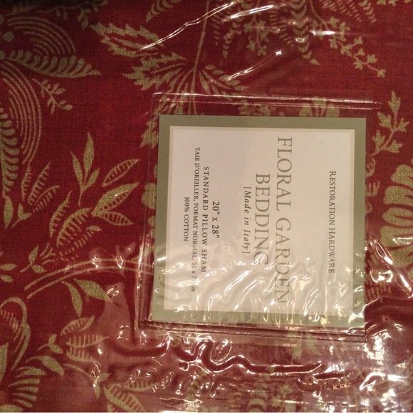 Duvet Cover 2 shams. King duvet with 1 king and 1 standard size sham. RH - Picture 6 of 7